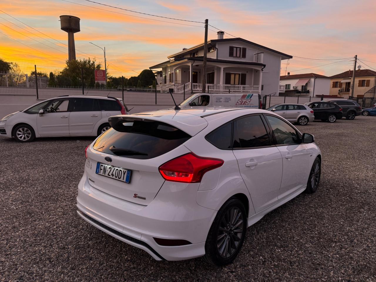 Ford Focus 1.0 EcoBoost 125 CV ST line