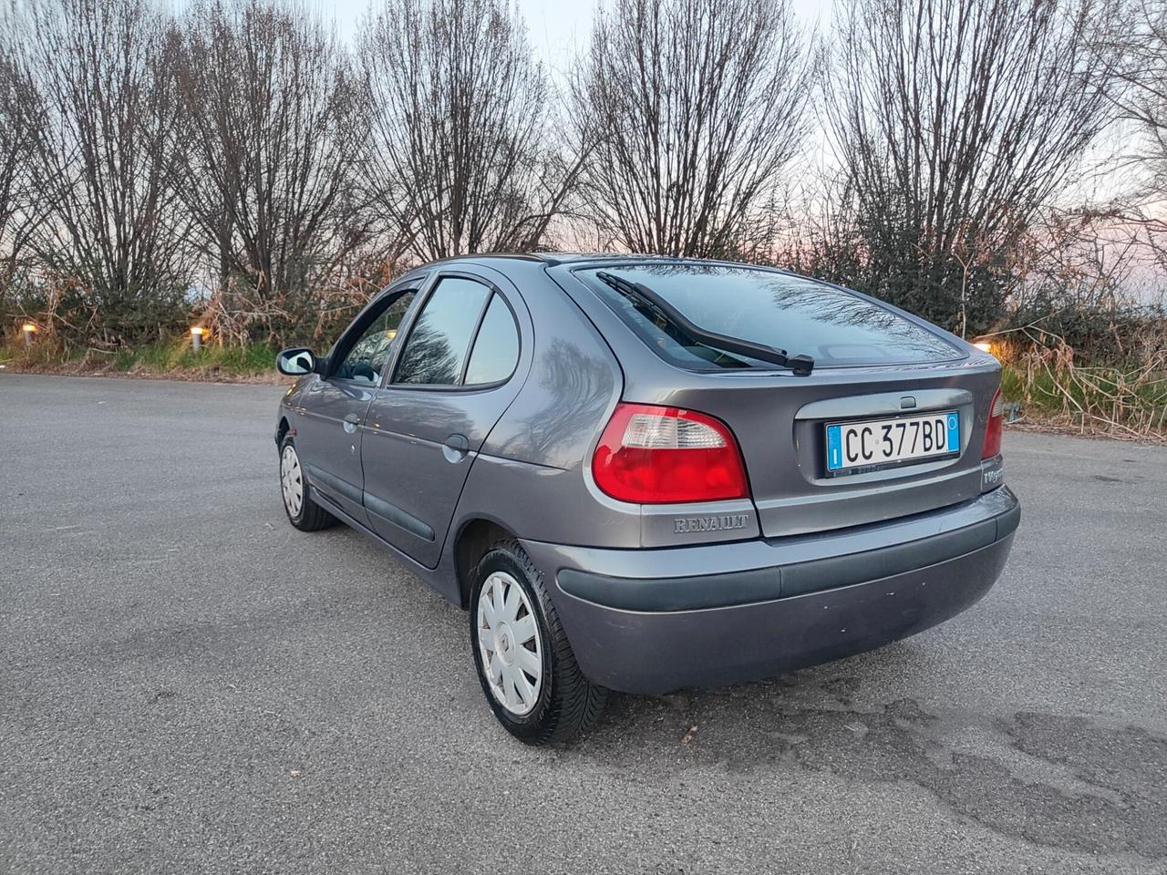 Renault Megane 1.4 benzina 137.ooo KM