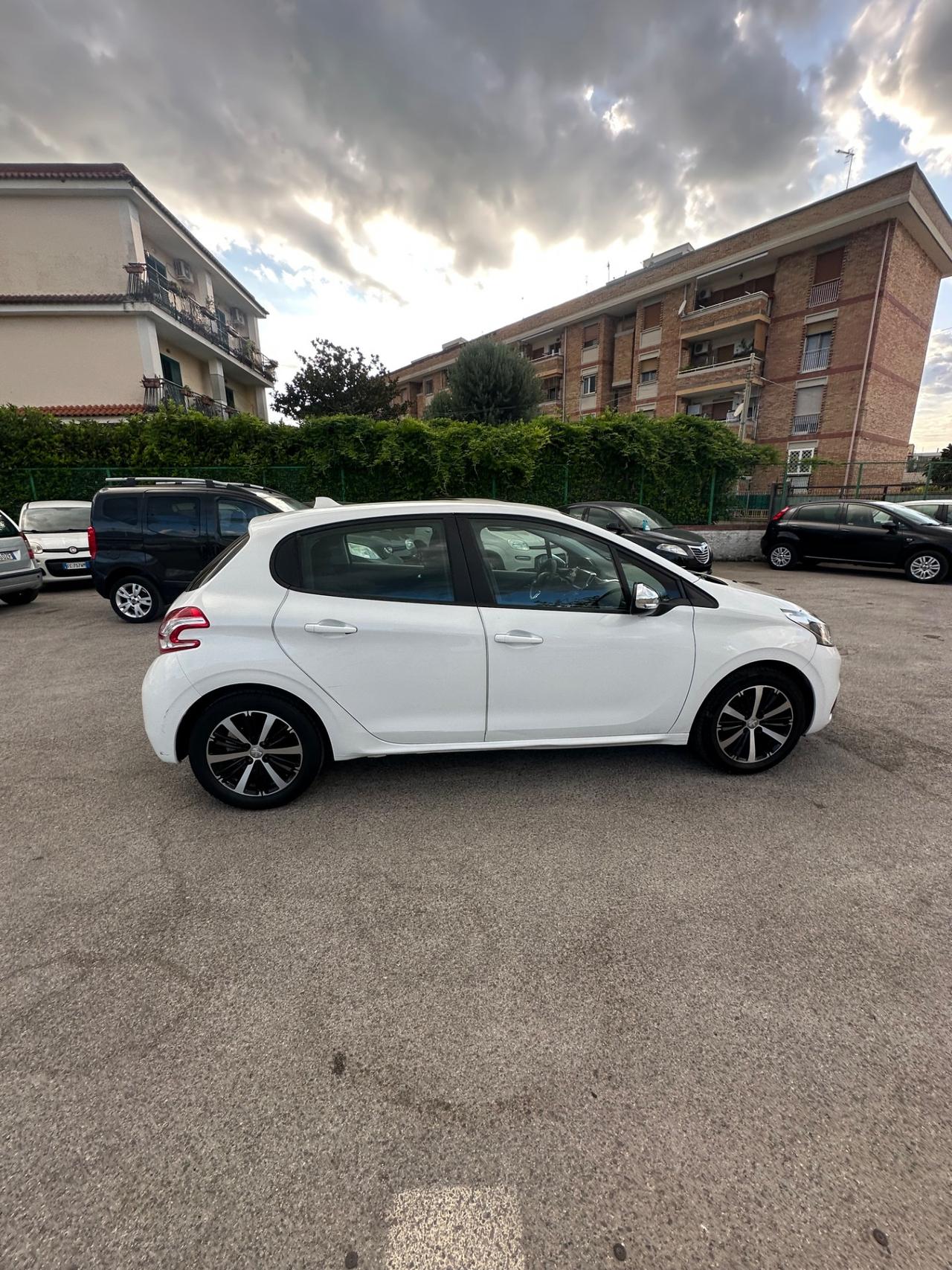 Peugeot 208 1.2 VTi 82 CV 5 porte Allure