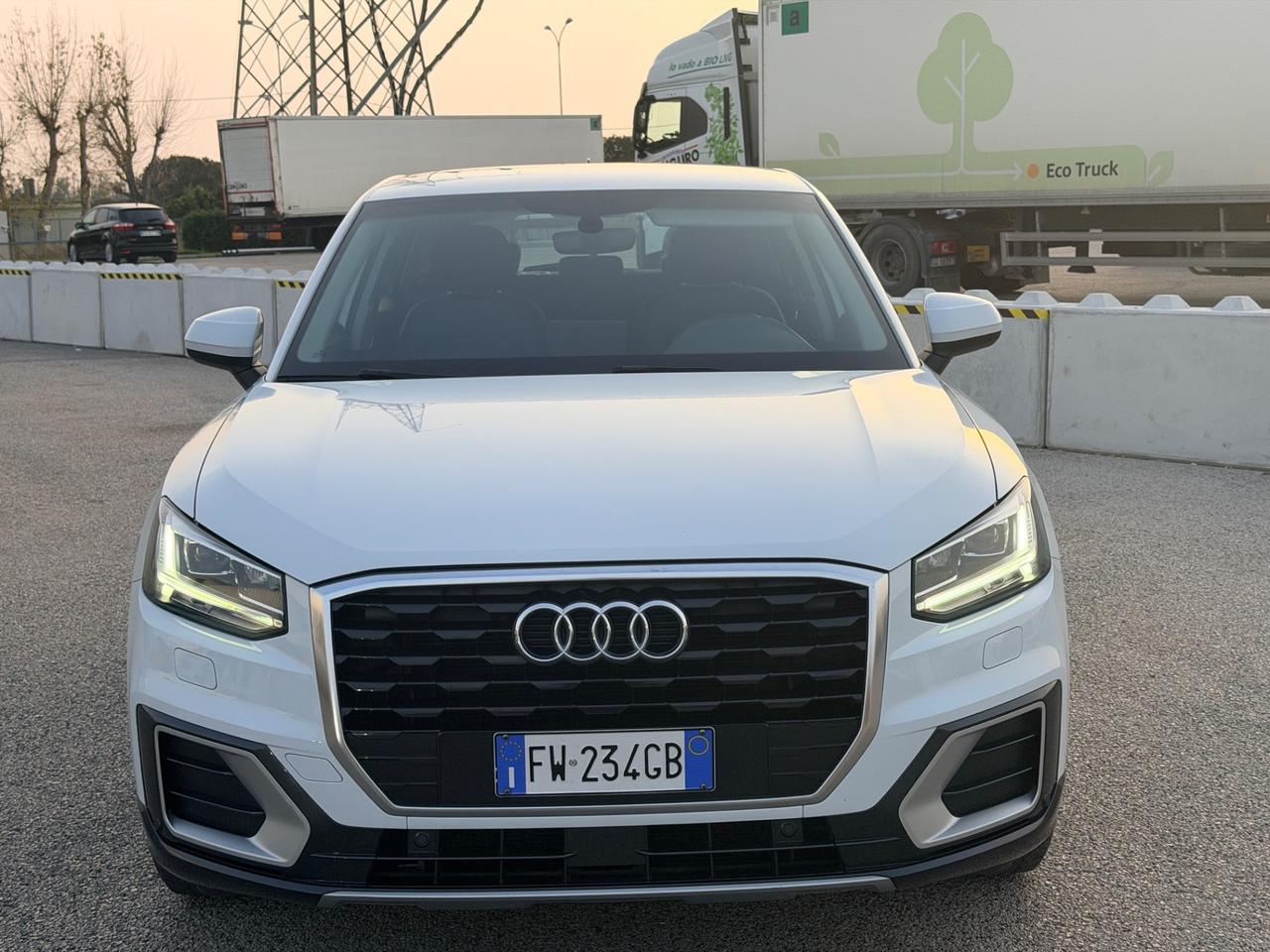 Audi Q2 30 TDI Business Design
