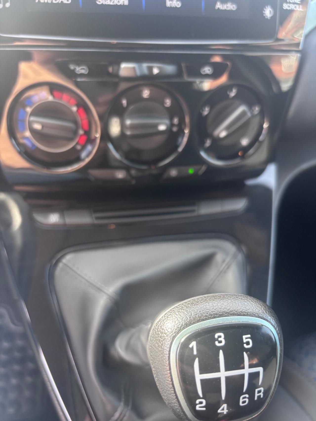 Lancia Ypsilon 1.0 FireFly 5 porte S&S Hybrid Gold