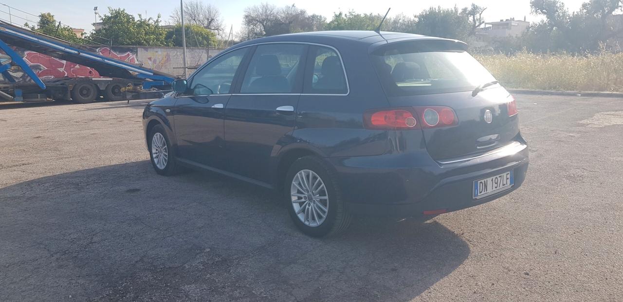 Fiat Croma 1.9 Multijet Emotion