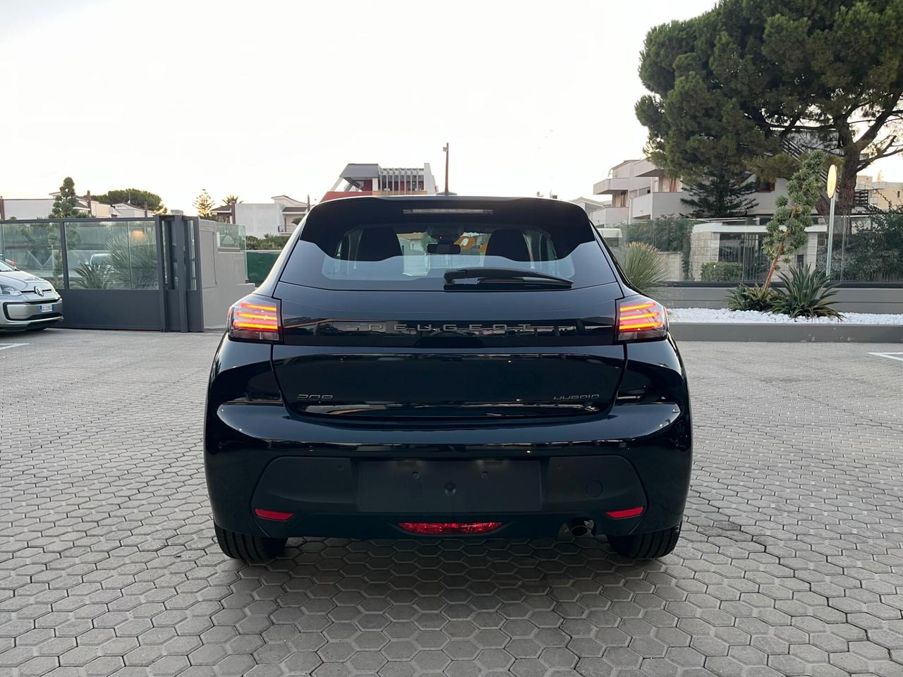 Peugeot 208 Hybrid 110 e-DCS6 Style Km0