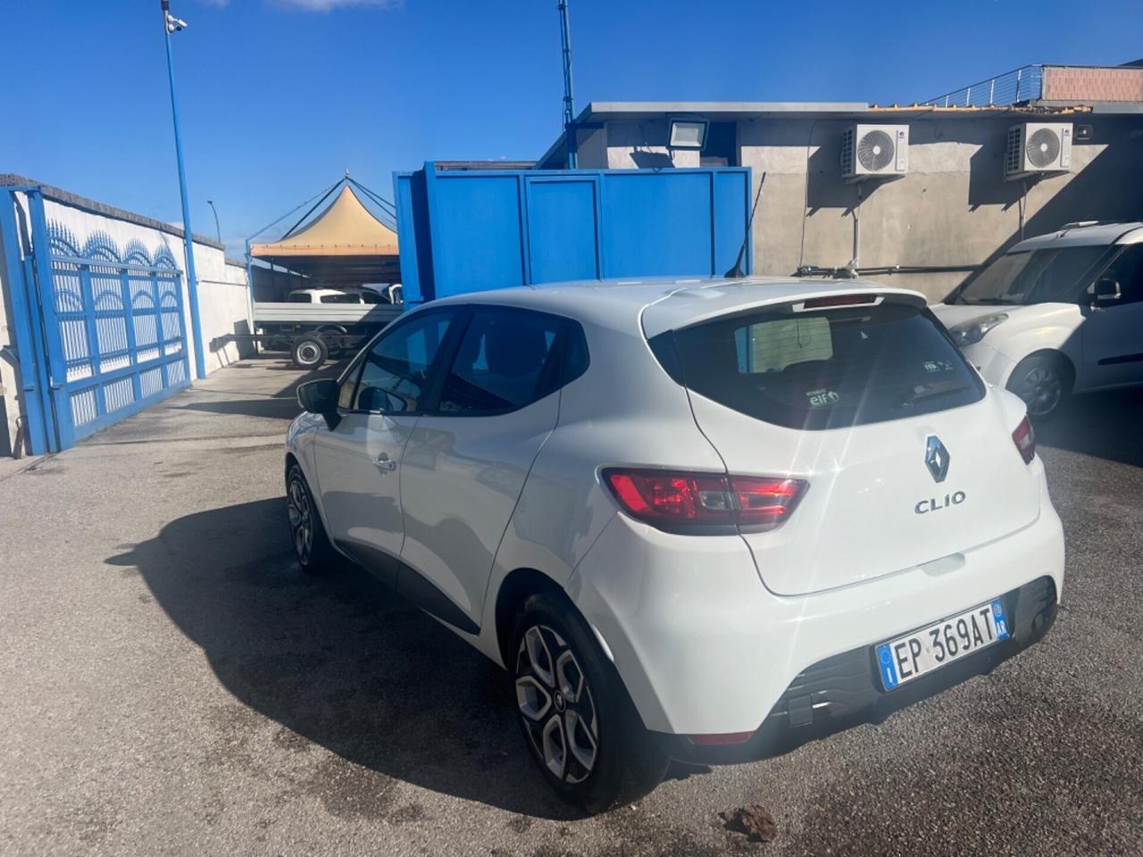 Renault clio 1.2 benz.-full-2013