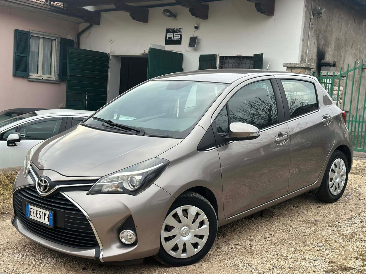 Toyota YARIS 1.0 5P ACTIVE NEOPAT KMCERT GARANZ