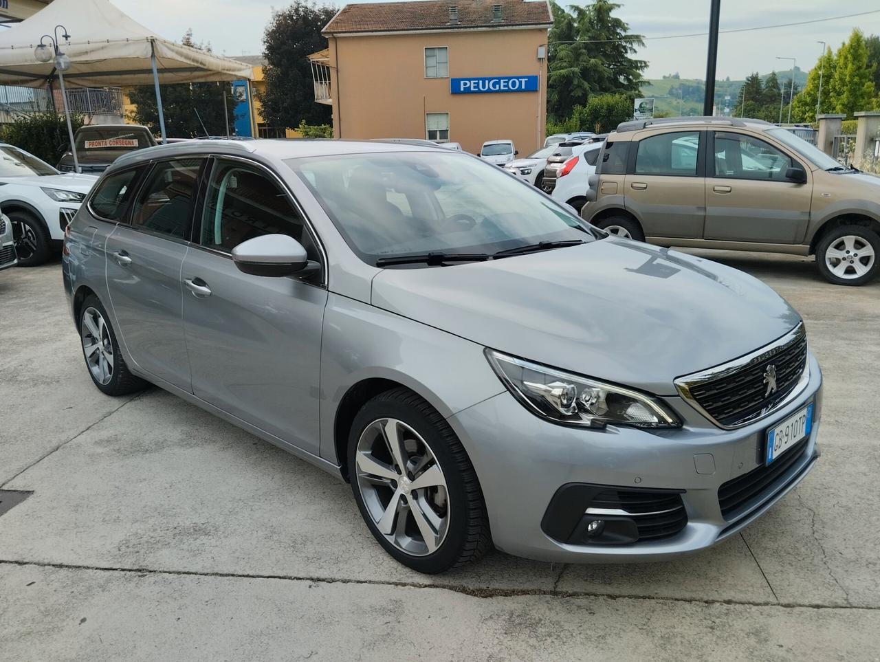 Peugeot 308 BlueHDi 130 S&S EAT8 SW Allure