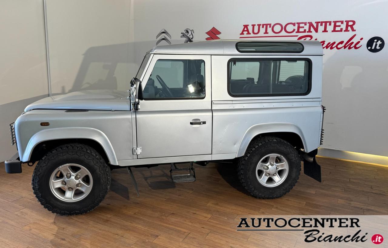 Land Rover Defender 90 SW Defender 90 2.4 td SE SW