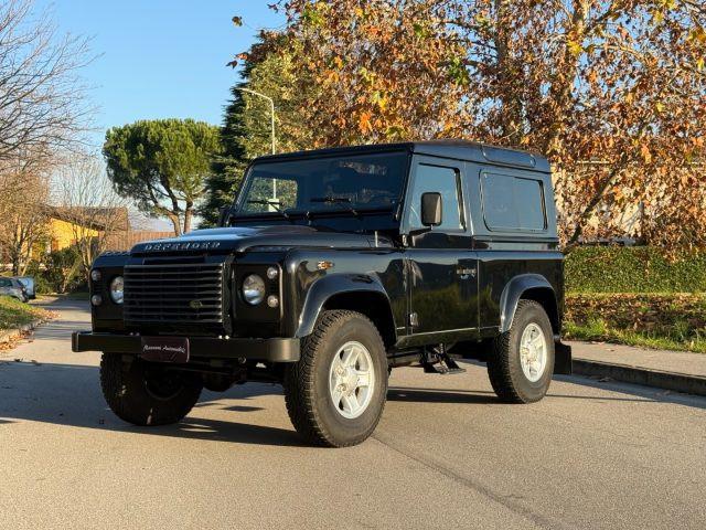 LAND ROVER Defender 90 2.2 TD4 Station Wagon S
