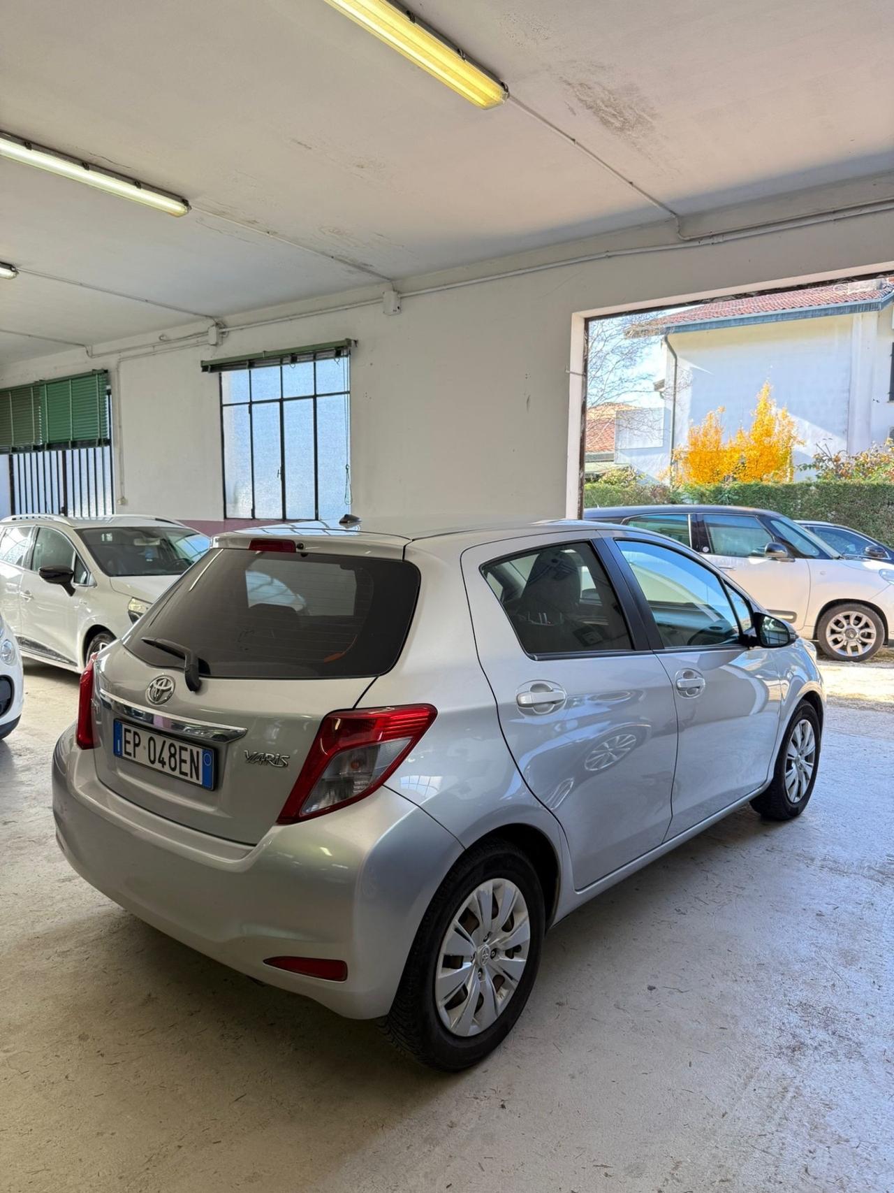 Toyota Yaris 1.4 D-4D 5 porte Lounge