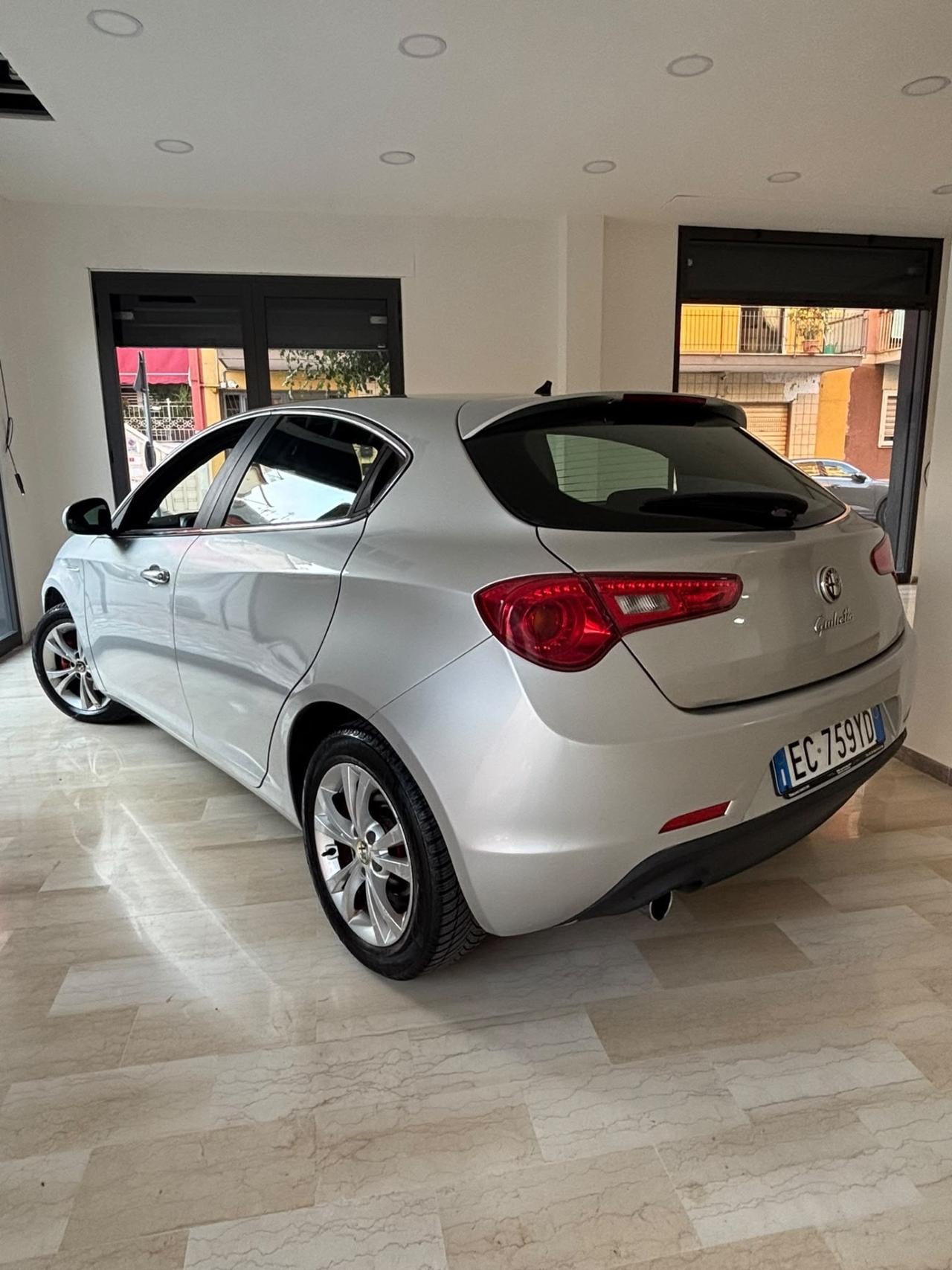 Alfa Romeo Giulietta 1.6 JTDm-2 105 CV Distinctive