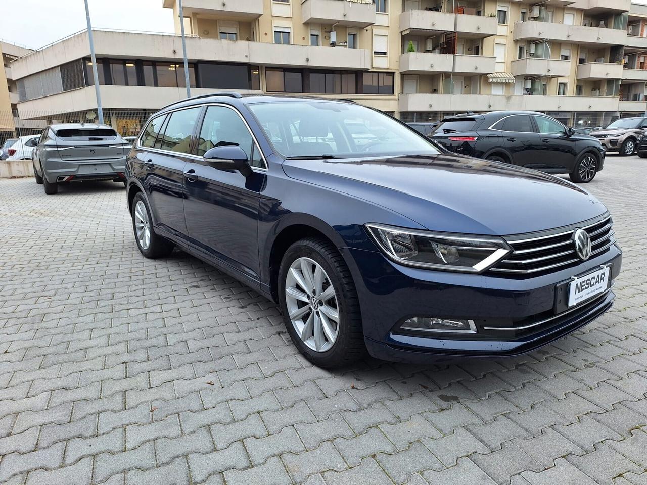 Volkswagen Passat Variant 1.6 TDI SCR DSG Business BMT CAMBIO AUTOMATICO