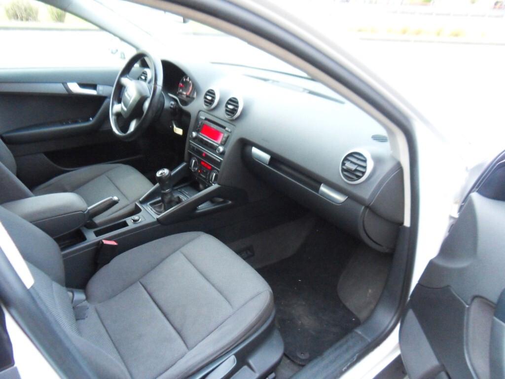 Audi A3 SPB 1.6 TDI 105 CV CR Attraction