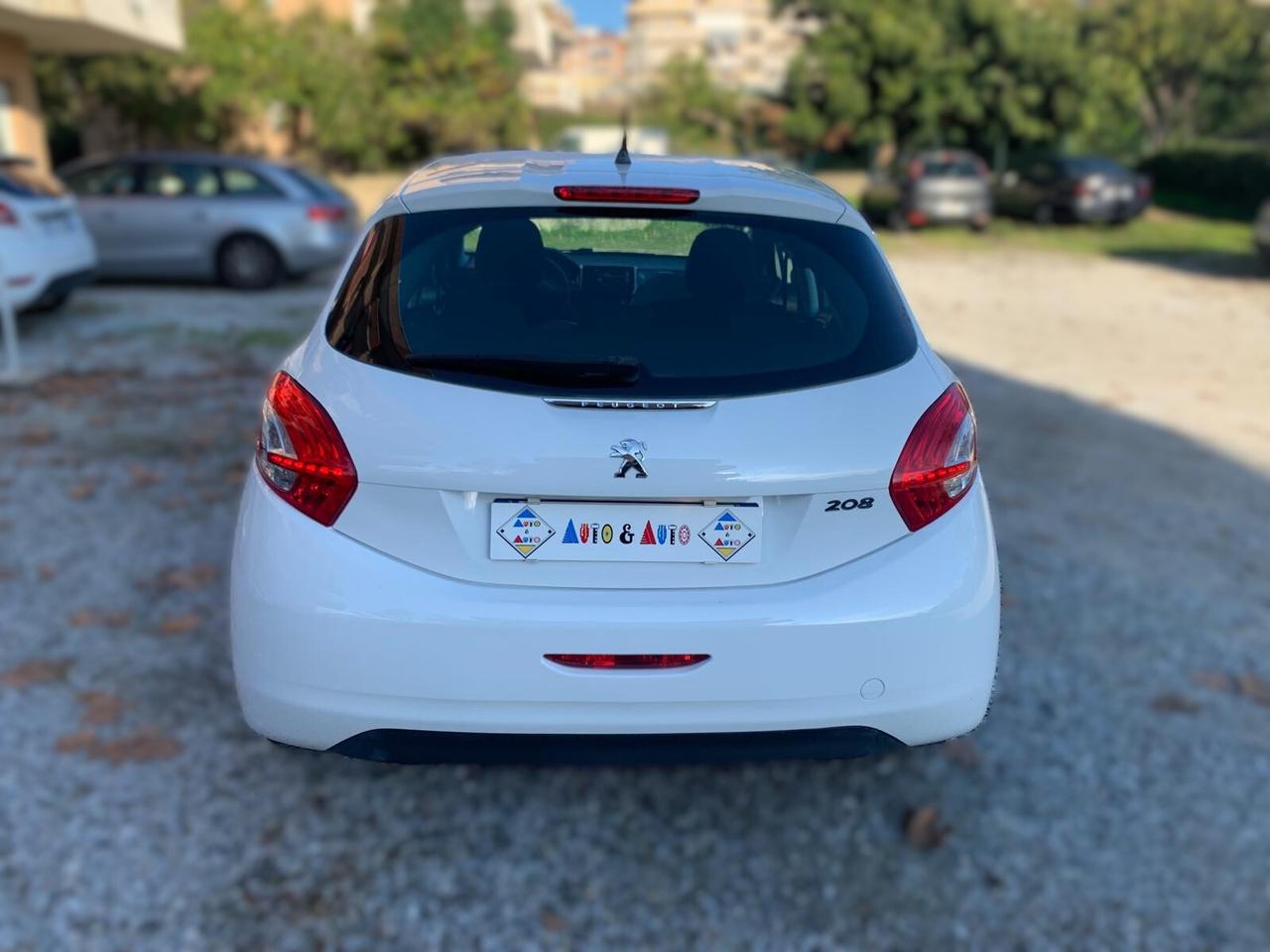 Peugeot 208 1.4 HDi 68 CV 5 porte Allure