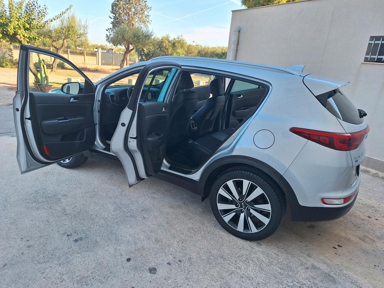 Kia Sportage 1.7 CRDI 2WD "NAVI" 127000 KM 2016