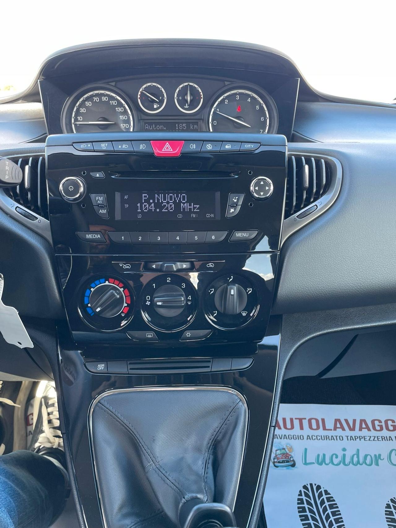 Lancia Ypsilon 1.2 benzina 69 CV Gold