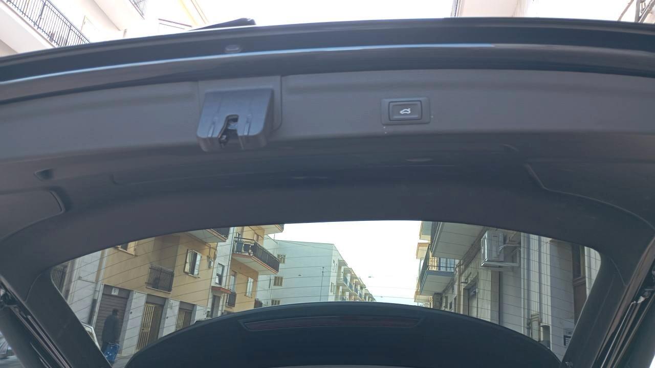 Audi Q3 2.0 TDI 150 CV Sport