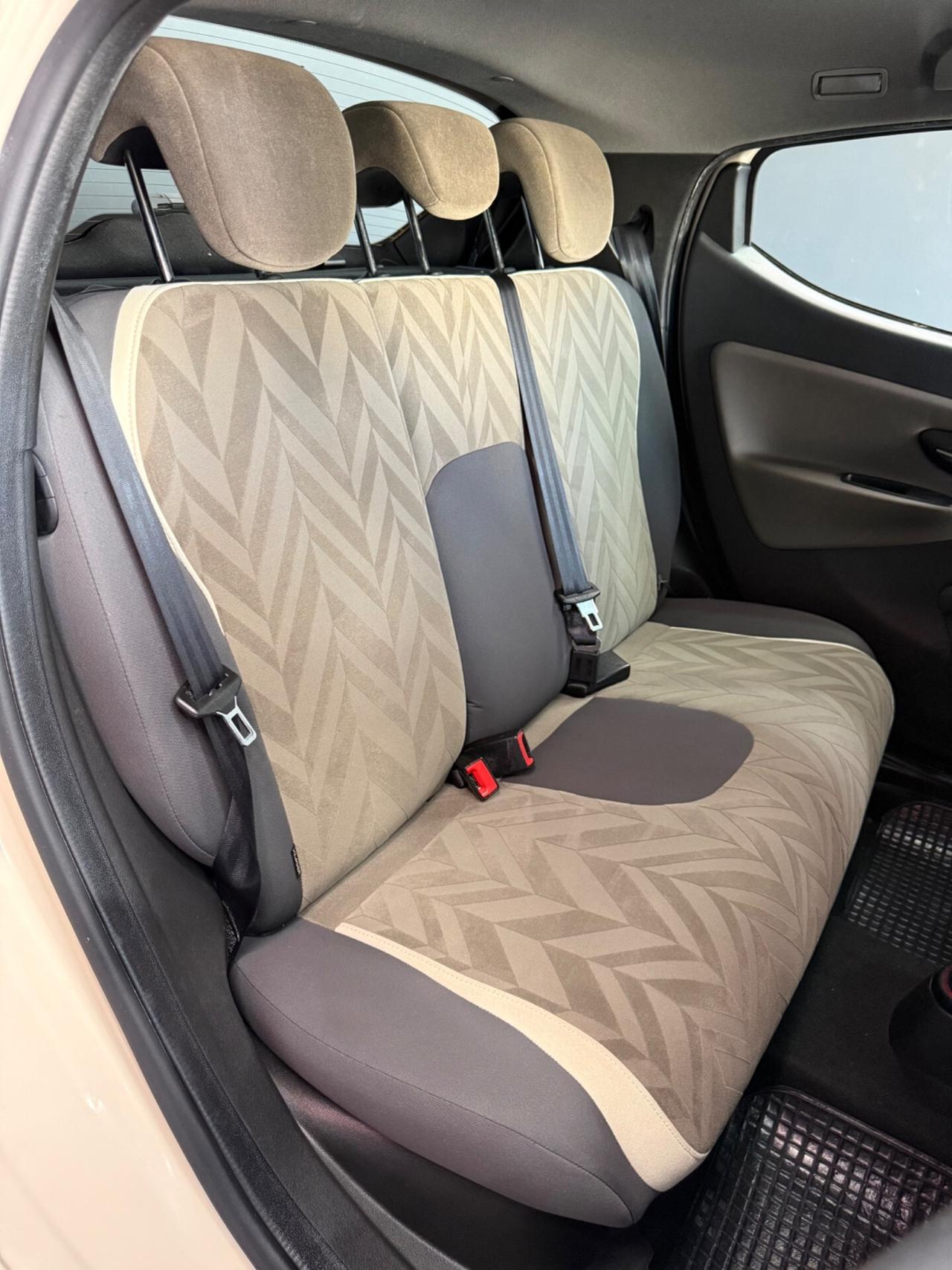 Lancia Ypsilon 1.3 Multijet 95 CV Platinum 2016