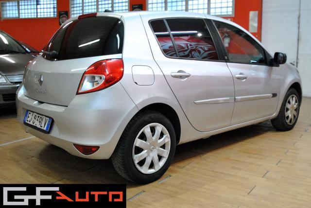 Renault Clio Clio III 2009 5p 1.2 16v Dynamique Gpl