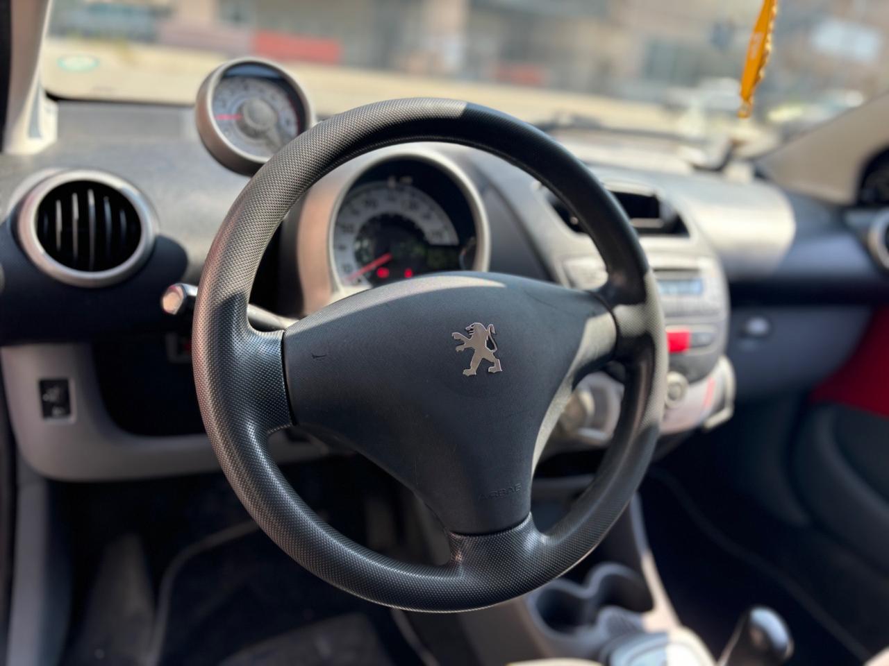 PEUGEOT 107 1.0 BENZINA 5 PORTE AUTOMATICA