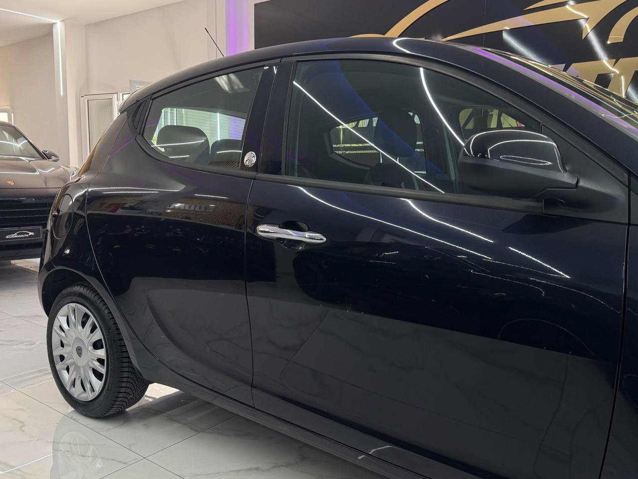 Lancia Ypsilon 1.2 GPL Ecochic Gold