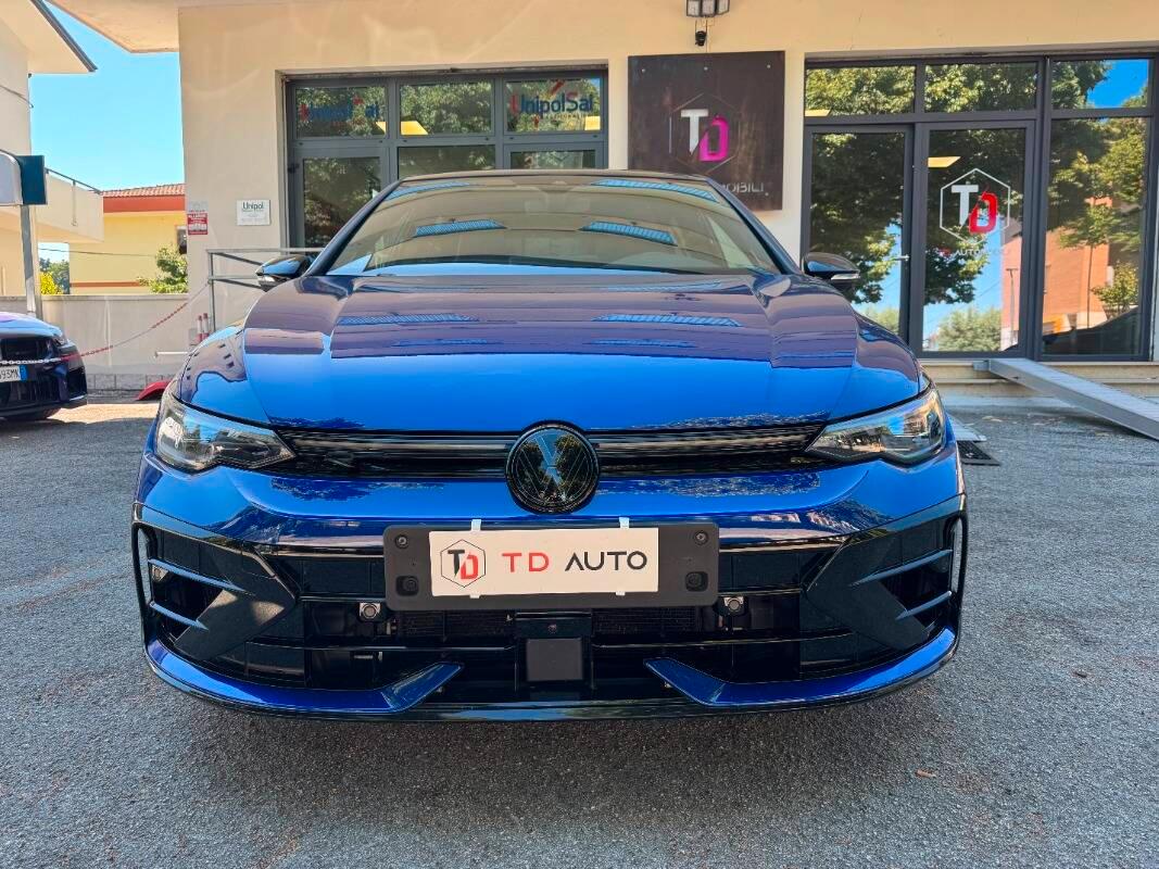 Volkswagen Golf Black Edition 2.0TSI 333cv - Akrapovic - Tetto - Pelle - Carbonio