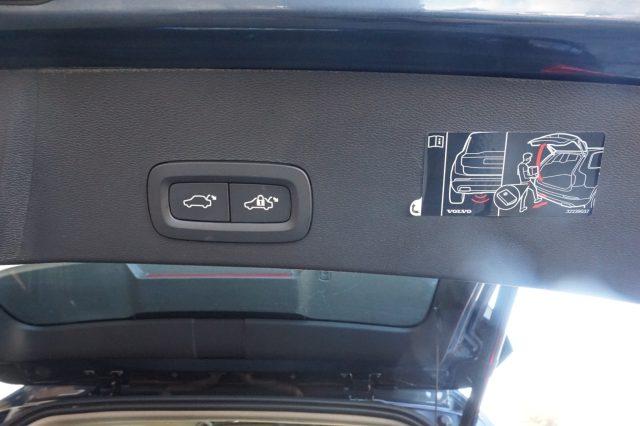 VOLVO XC40 T5 Recharge Plug-in Hybrid Inscription Expression
