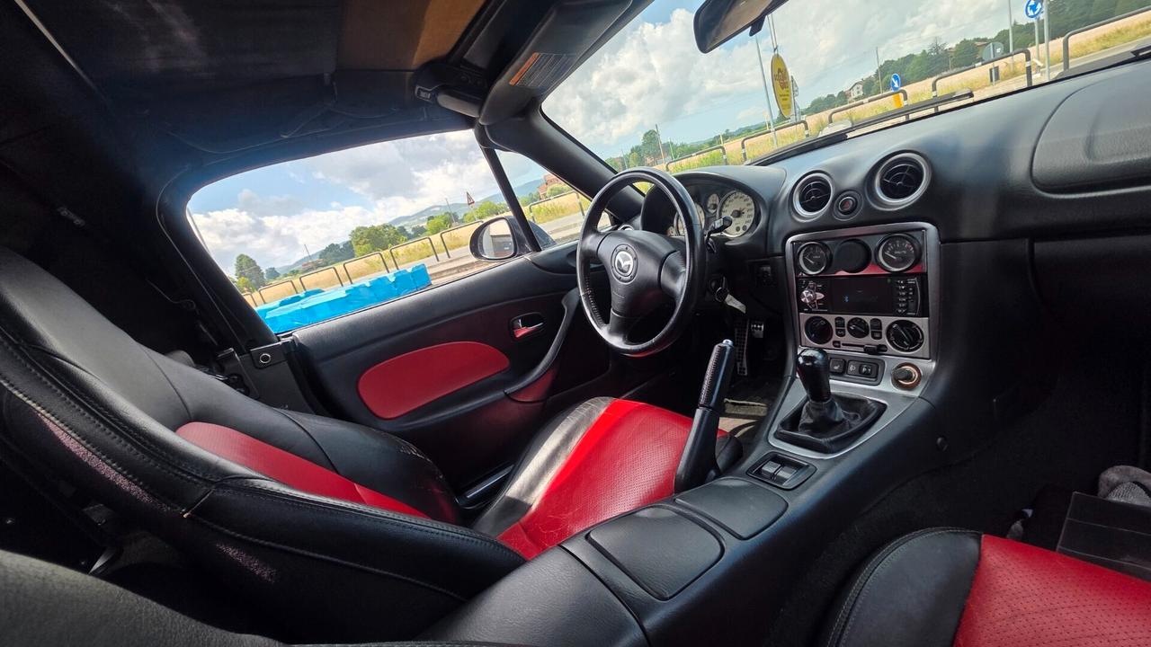 Mazda MX-5 1.8i 16V cat Challenge