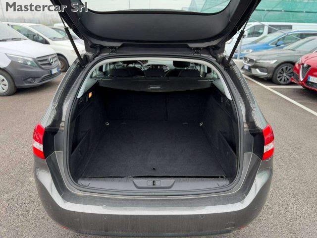 PEUGEOT 308 308 II 2018 SW SW 1.5 bluehdi s tg : GB443HF