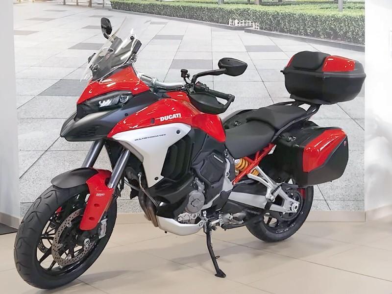 Ducati Multistrada V4 1200 S Travel & Radar