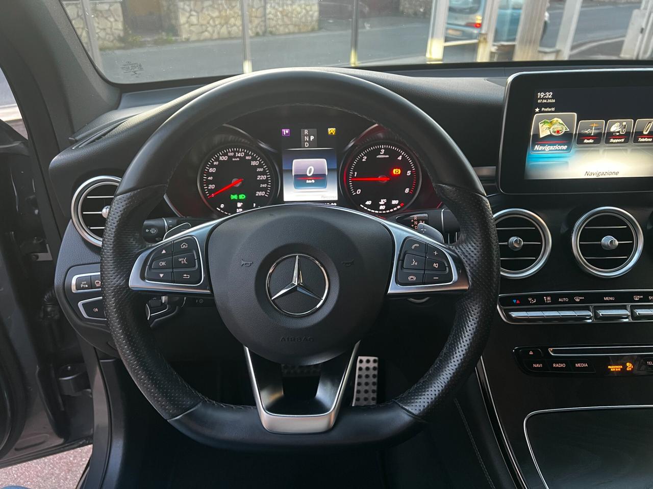 Mercedes-benz GLC Coupe 250 D 4Matic-AMG-2019