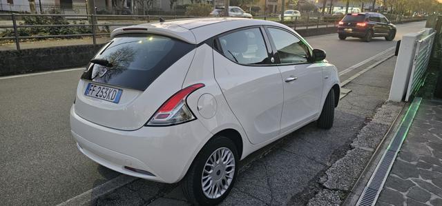 LANCIA Ypsilon 1.2 69 CV 5 porte GPL Ecochic Silver