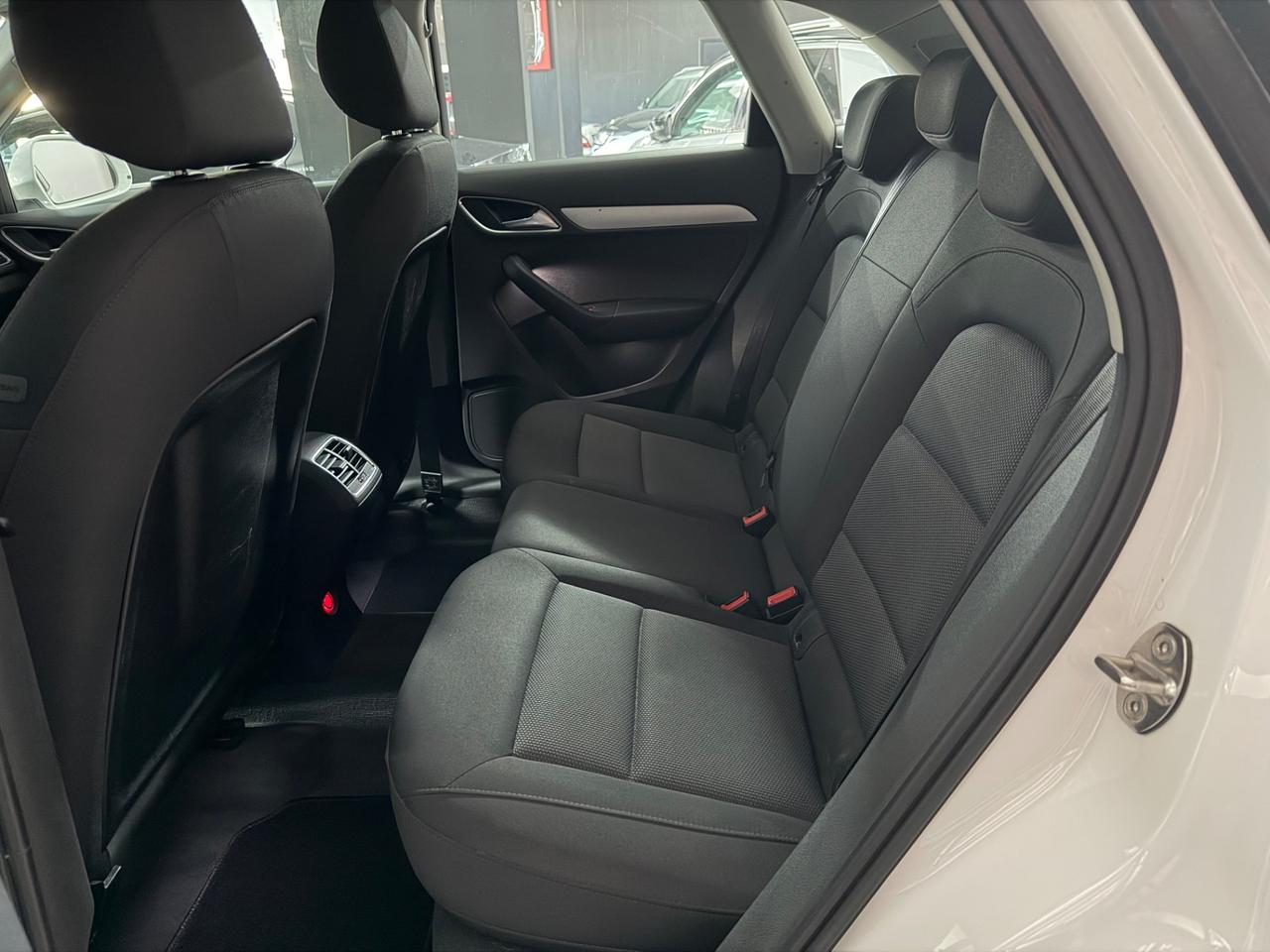 AUDI Q3 2.0 TDI (120) Business Sport 2016