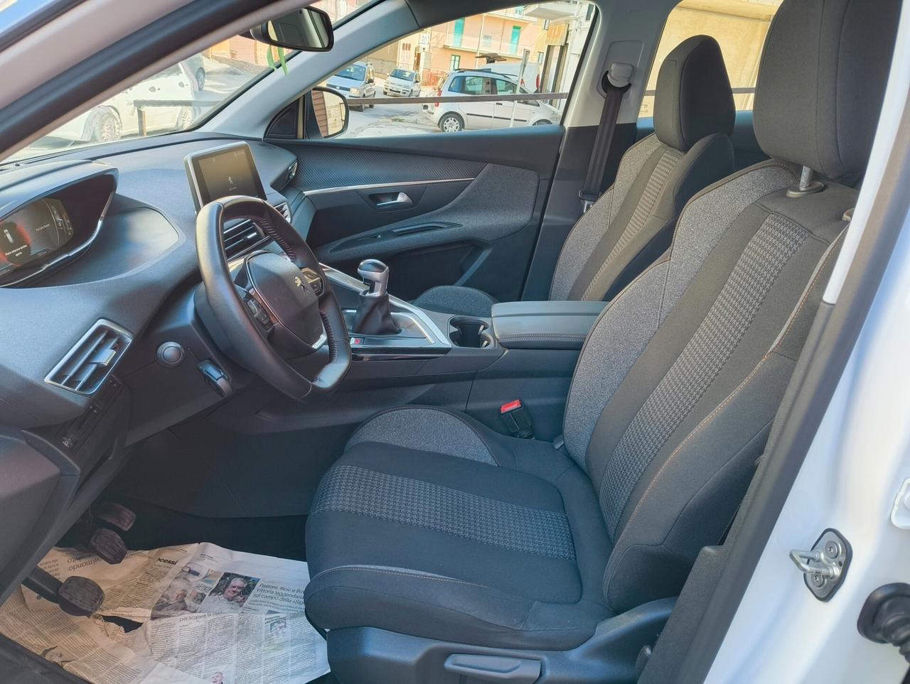 Peugeot 3008 BlueHDi 130 S&S Business