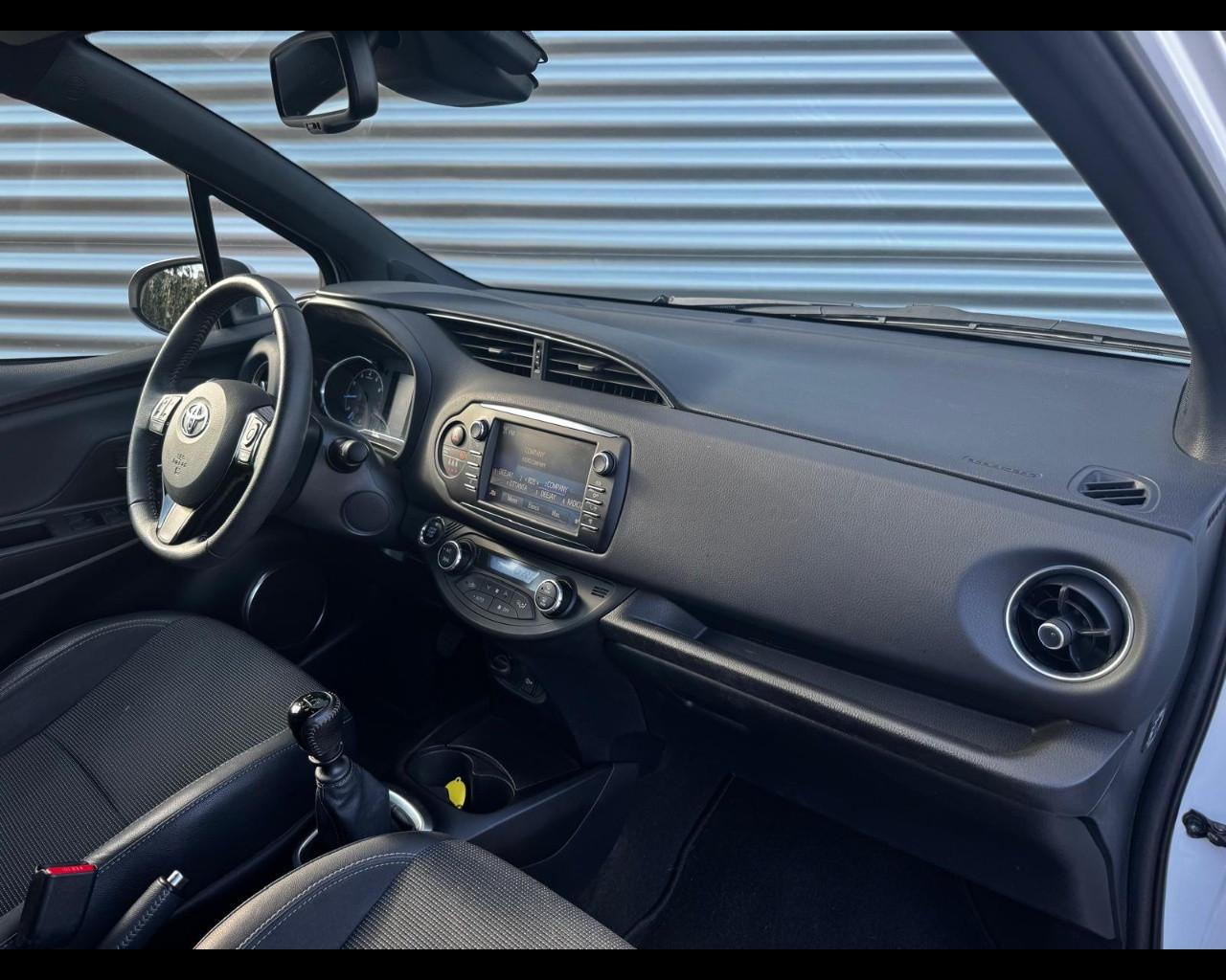 TOYOTA YARIS 5P 1.5 LOUNGE