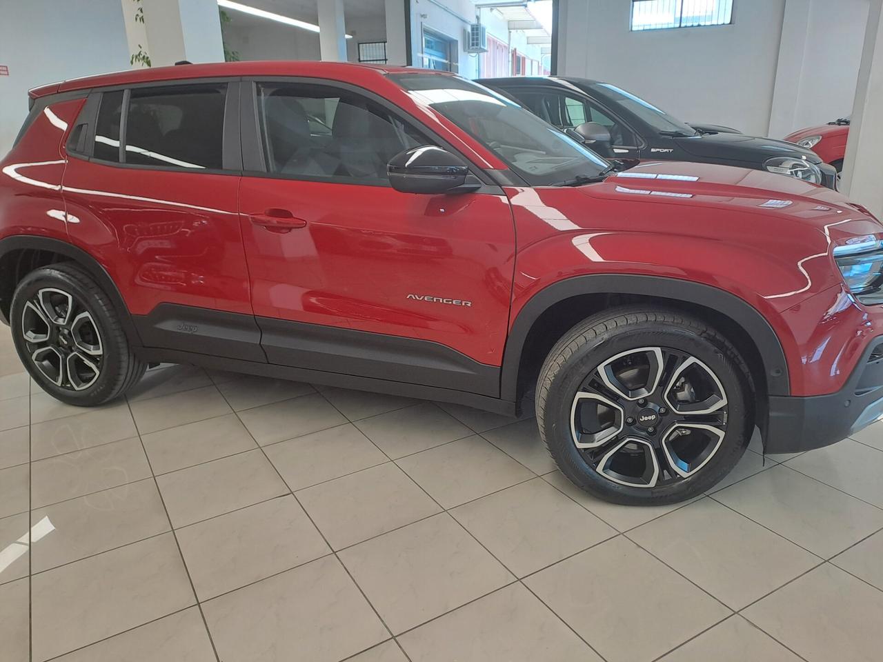 Jeep Avenger 1.2 Turbo 100 CV MHEV Summit