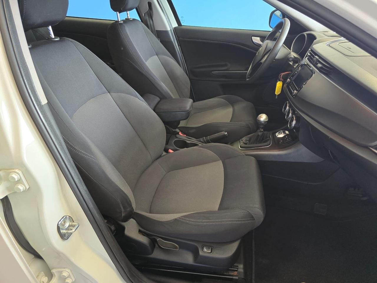 Alfa Romeo Giulietta 1.6 JTDm-2 105 CV Exclusive
