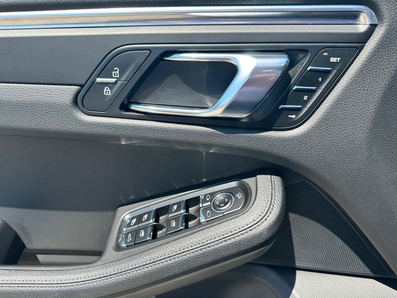 Porsche Macan 2.0 /tetto/pasm/carplay/full
