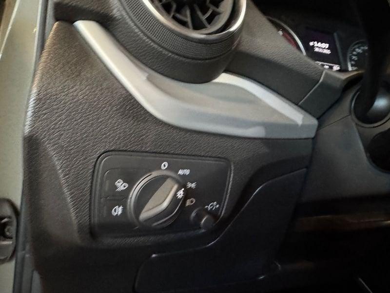 Audi Q2 Q2 30 TFSI Business Design