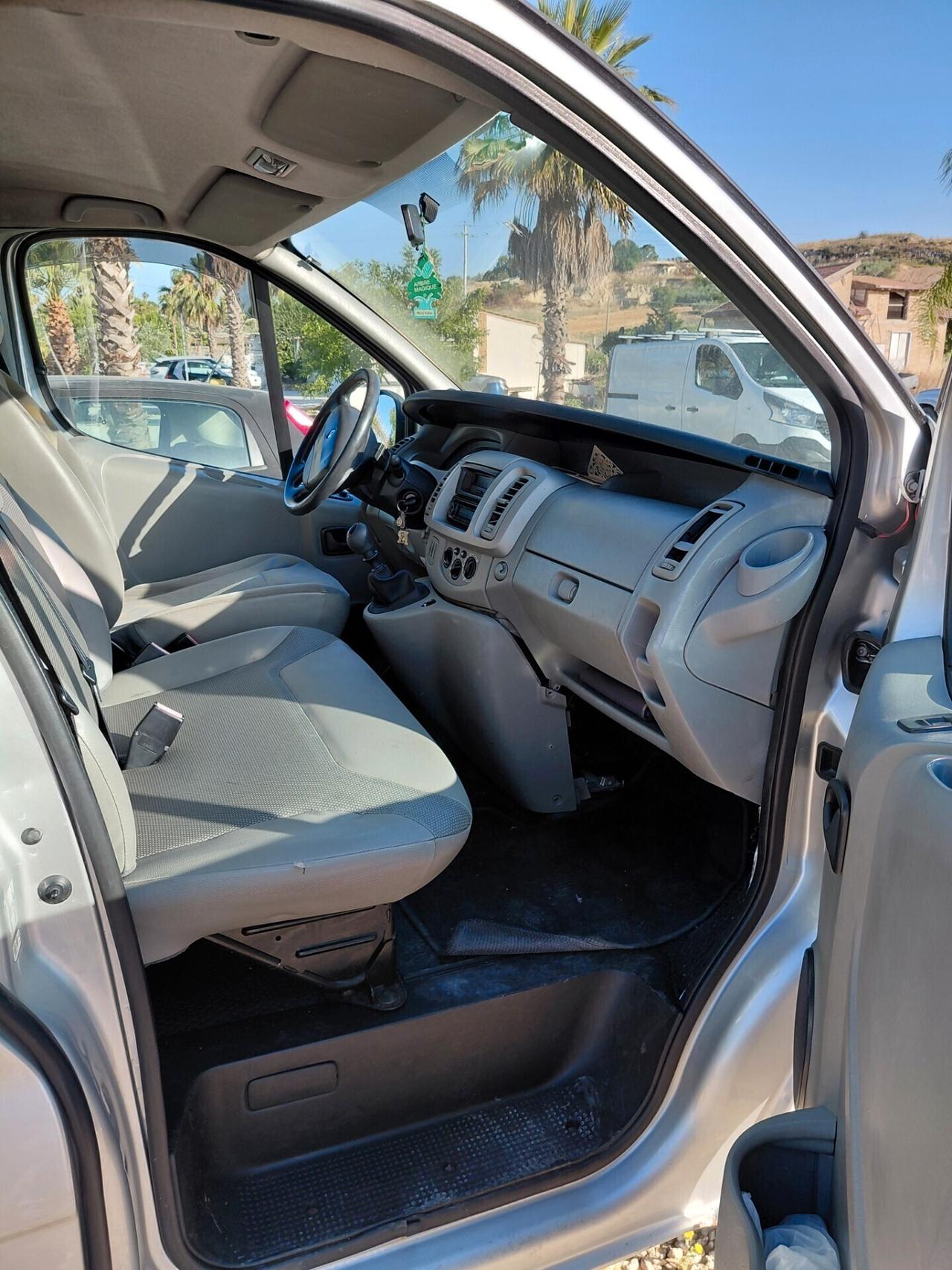 Renault trafic 9 posti