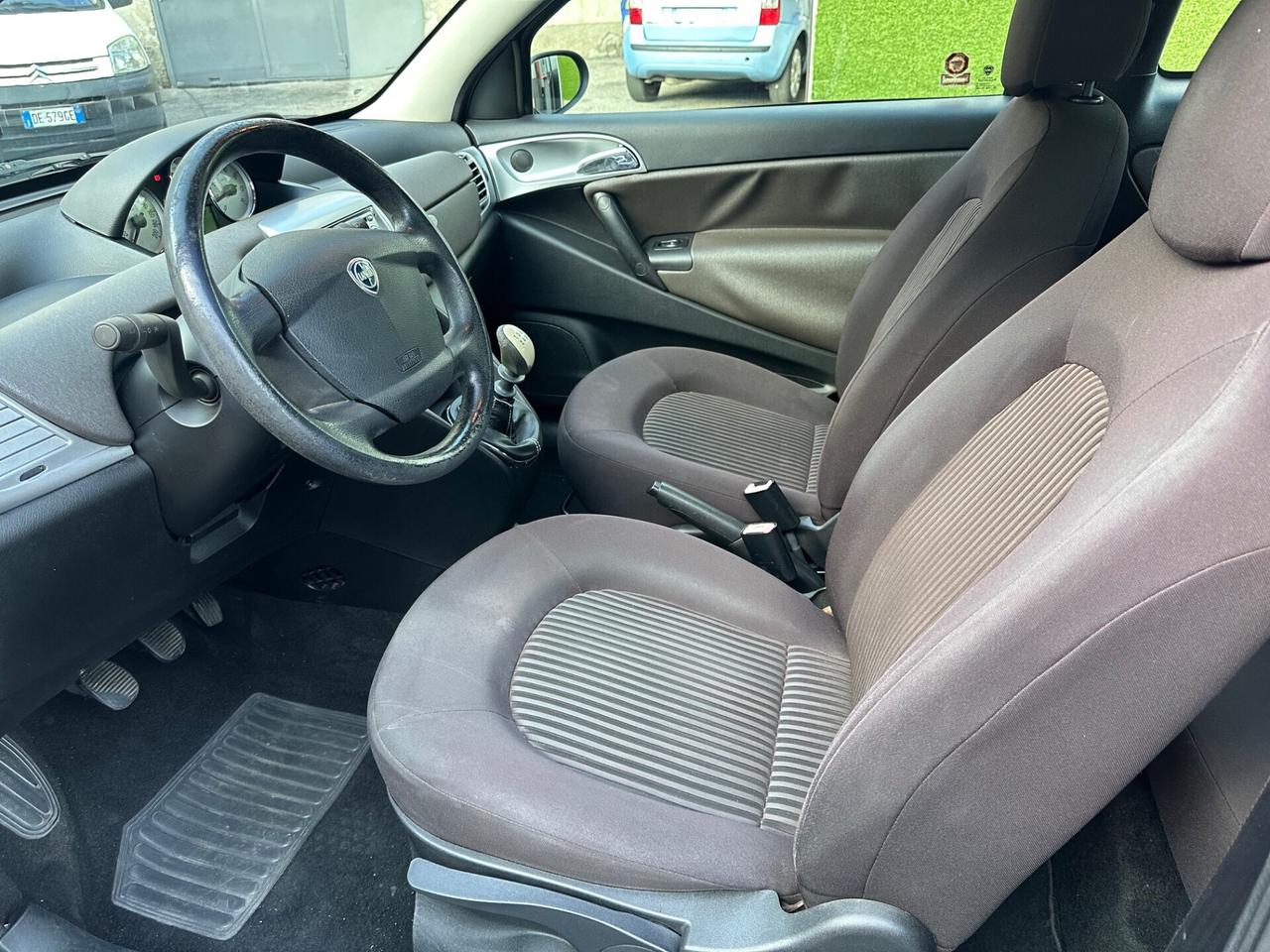 Lancia Ypsilon 1.2 BENZINA NEOPATENTATI - 2009