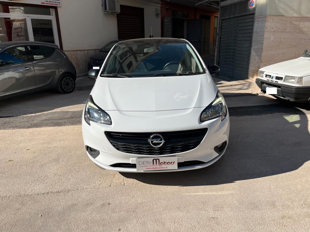 Opel Corsa 1.4 90CV 5 porte Black Edition