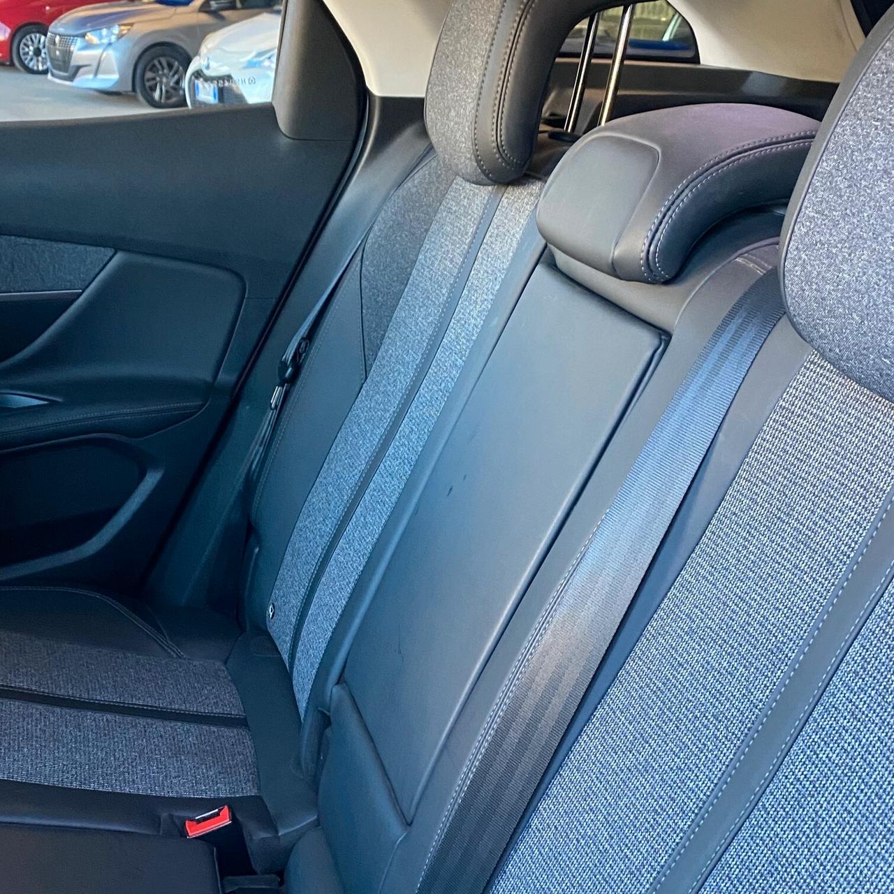 Peugeot 3008 BlueHDi 120 S&S Allure