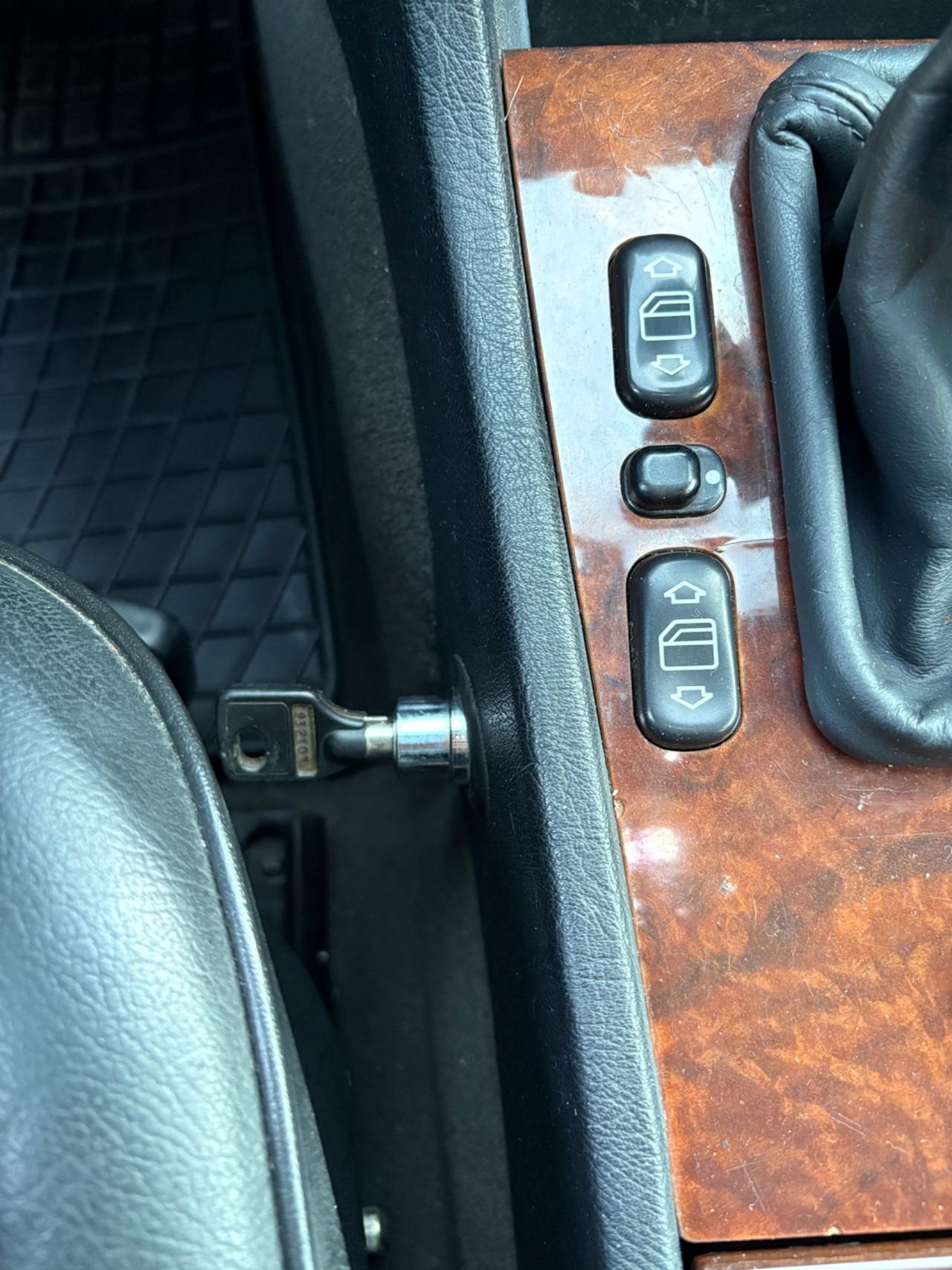 Mercedes C 200 berlina GPL magnifica