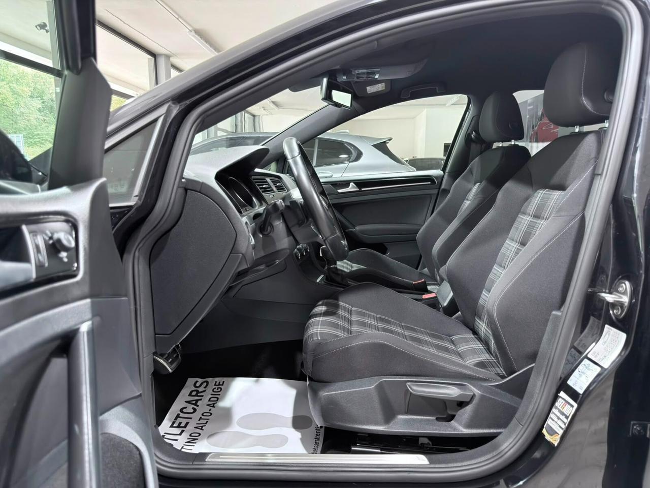 VOLKSWAGEN GOLF GTD 2.0TDI 184CV DSG 5P 2016