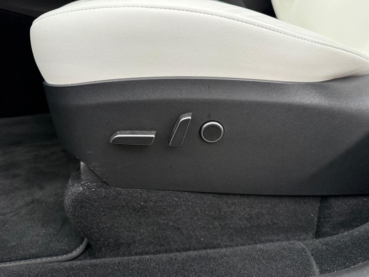 Tesla Model Y Standard Range / Standard #7392