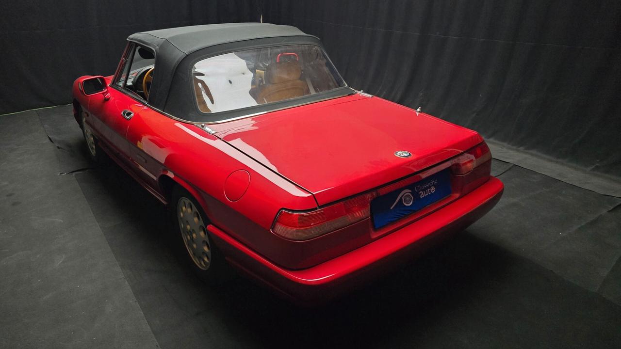 Alfa Romeo Spider 2.0i