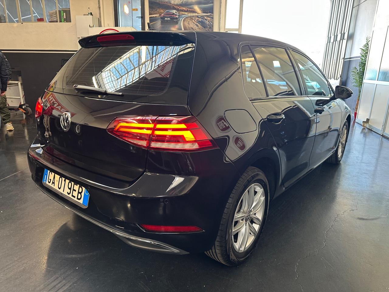 Volkswagen Golf 7.5 Business 1.6 TDI 5p. GANCIO TRAINO Trendline BlueMotion Technology