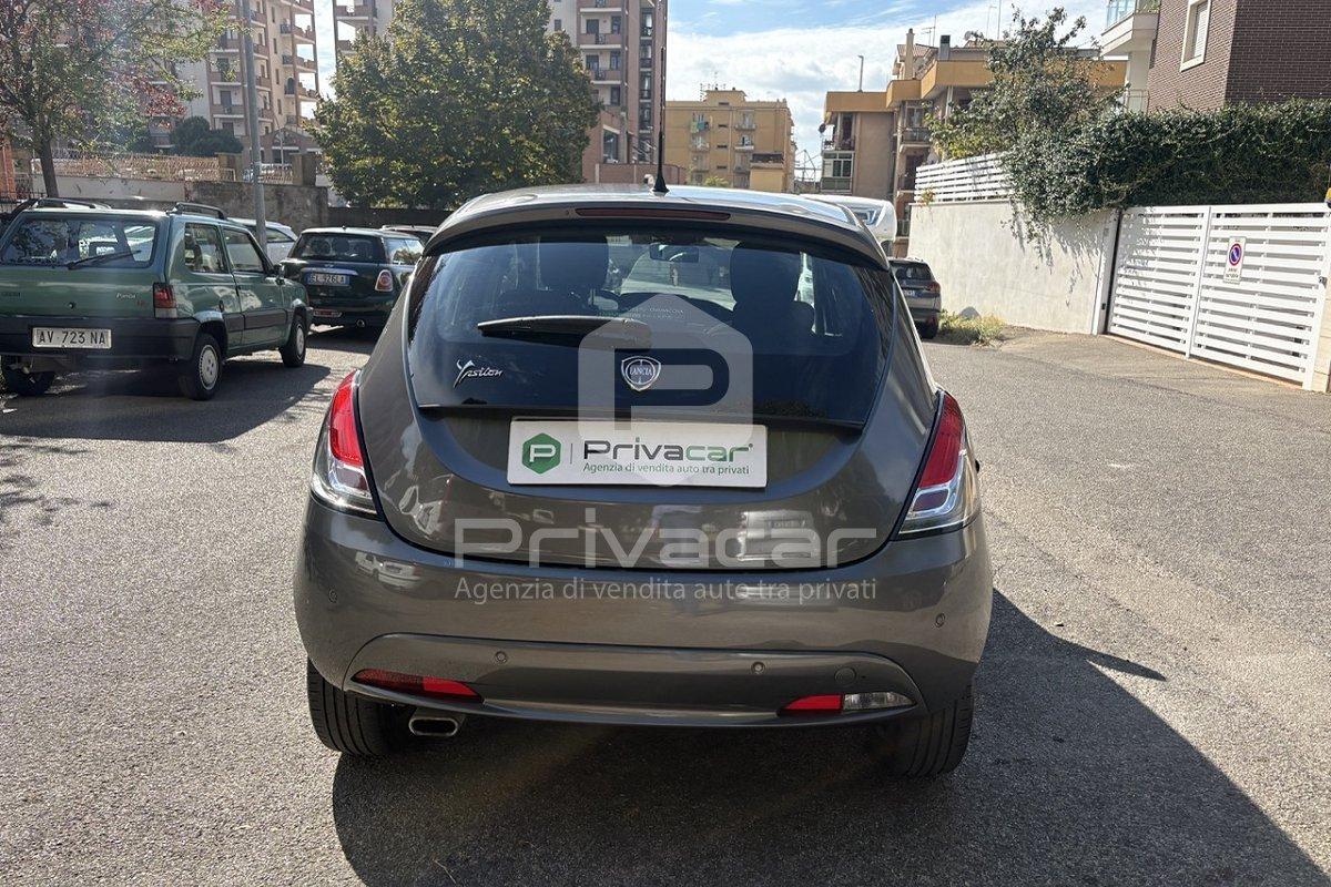 LANCIA Ypsilon 1.2 69 CV 5 porte GPL Ecochic Gold