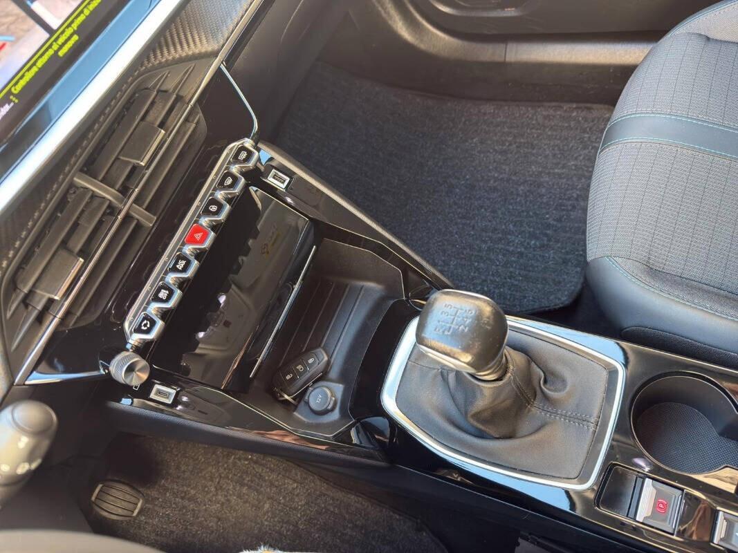 Peugeot 2008 BlueHDi 110 S&S Allure Pack 2021