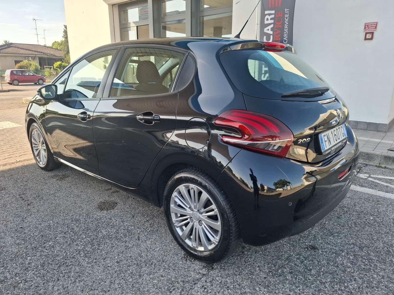 Peugeot 208 PureTech 82 5p. GPL Active